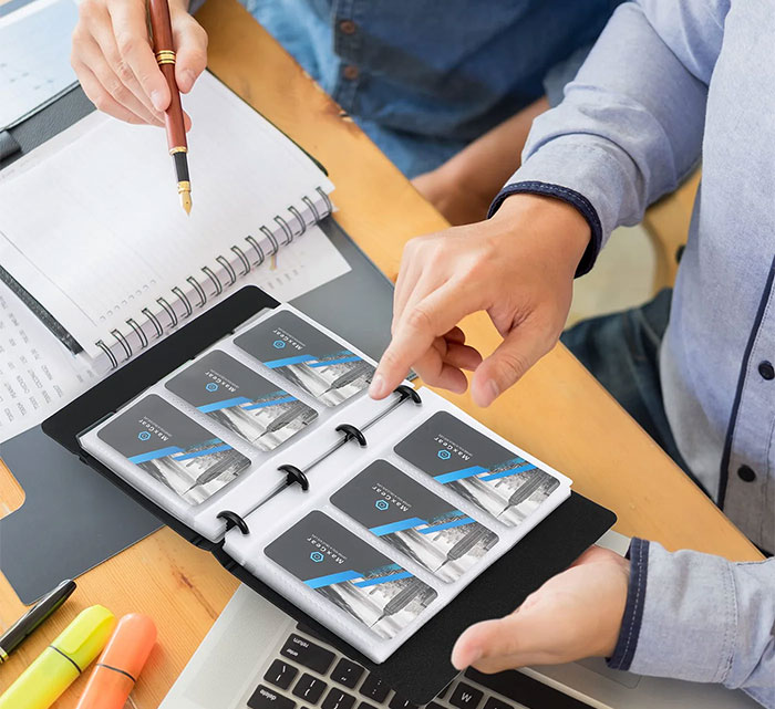 bảo quản danh thiếp bằng sổ đựng (album)